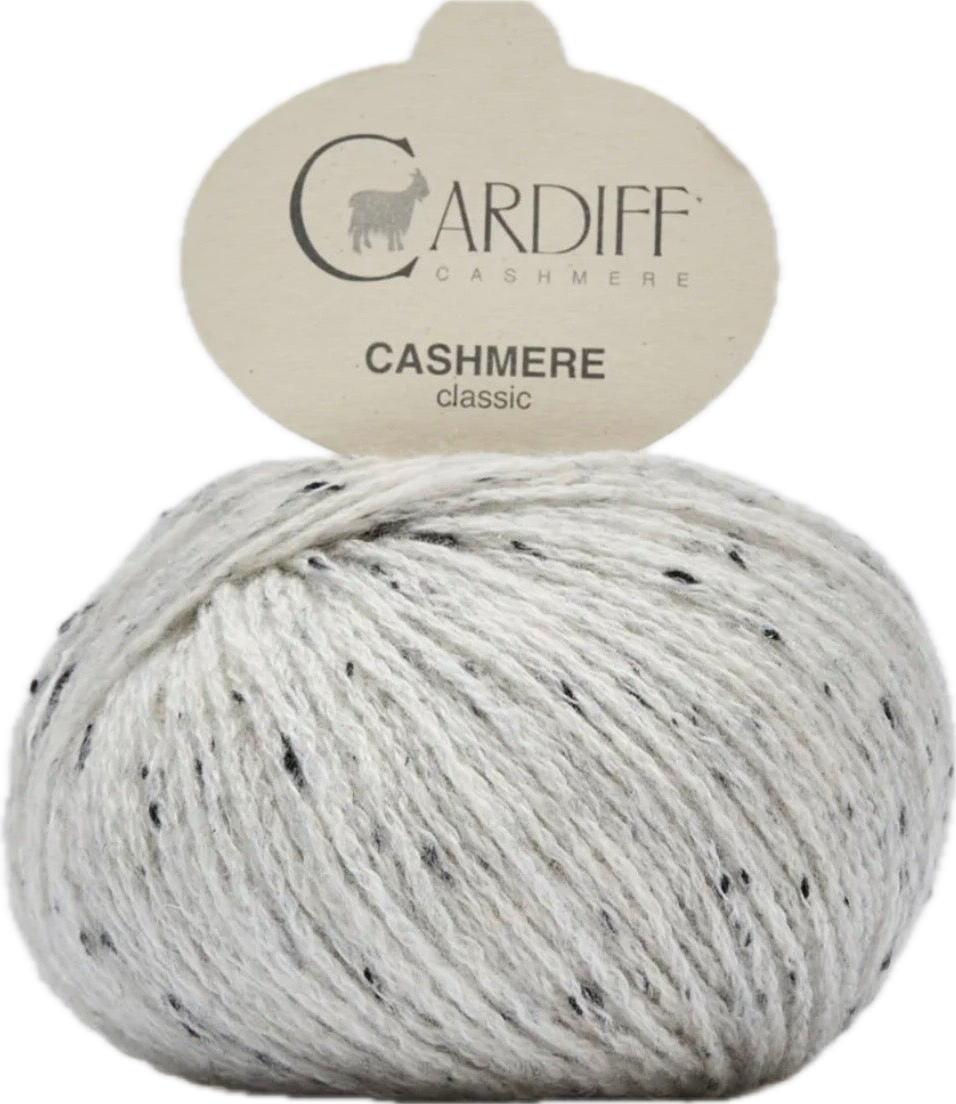 Cardiff Cashmere Classic ball, shade 319 (white)