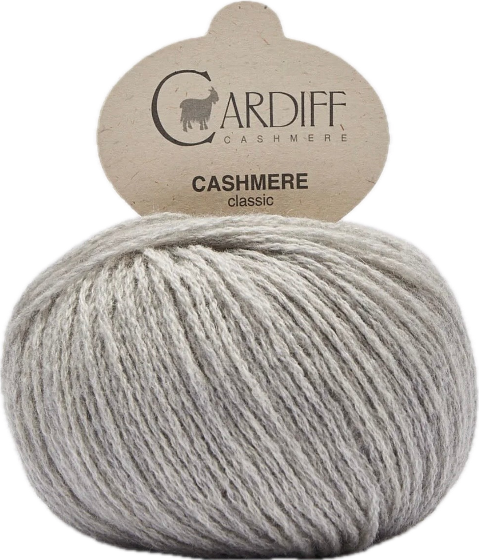 Cardiff Cashmere Classic ball, shade 518 (grey)