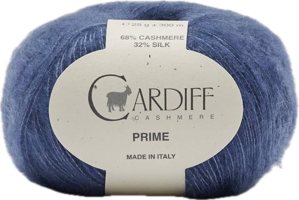 Cardiff Cashmere Prime ball, shade 113 (blue)