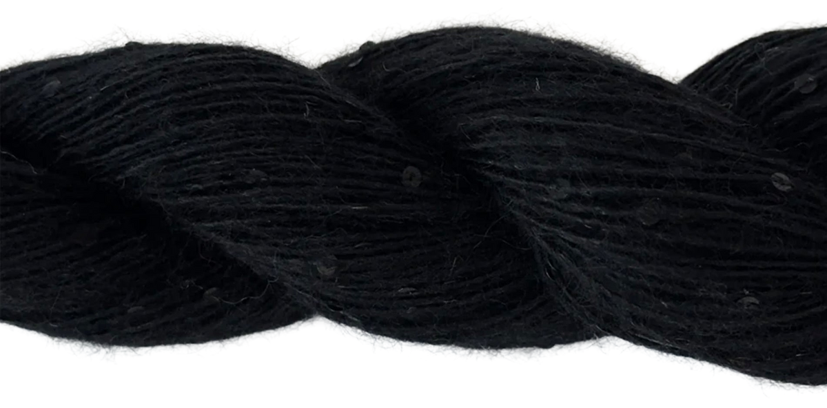 Bordeaux skein, shade 16 (black)