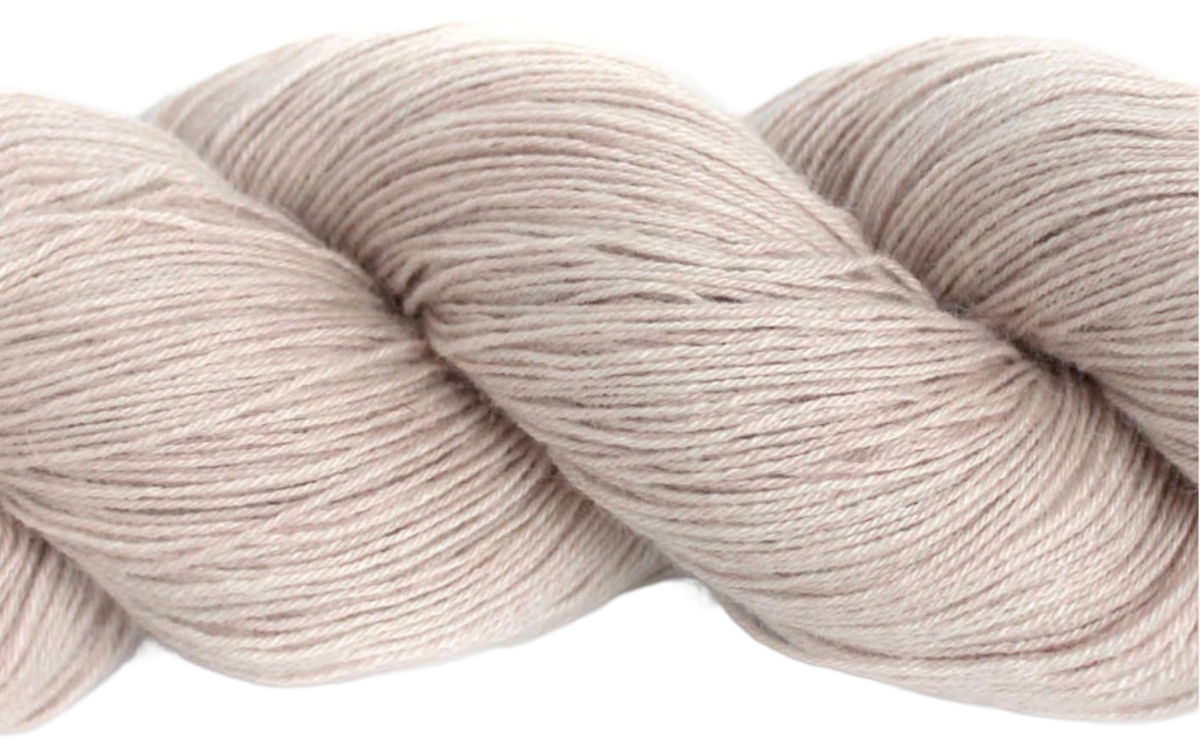 Swan Lake skein, shade C02 (beige)