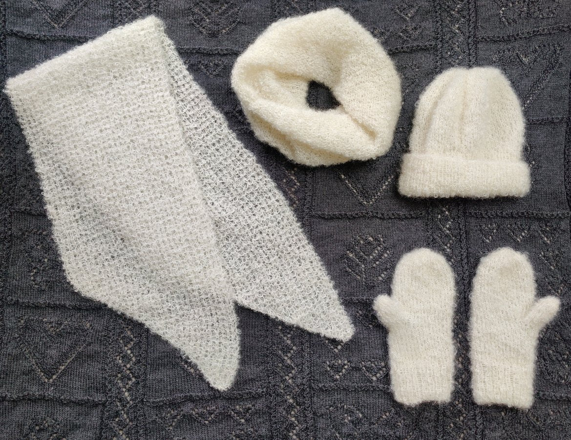 Easy 4-in-1 Set, knitting pattern by Mohair by Canard