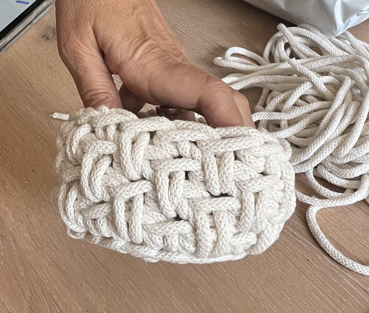 Basket 101, crochet pattern by TricotsFaitsMain